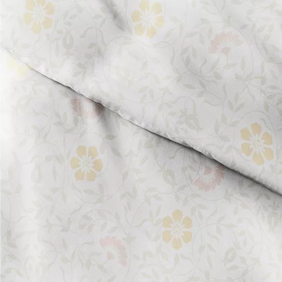 IEnjoy White Spring Vines Patterned Duvet Cover Set, 3 piece, Queen/Full Size - Picture 2 of 10